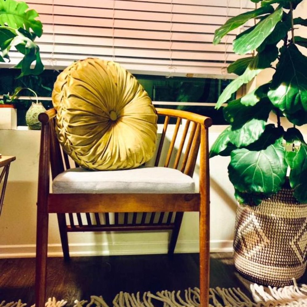 XL 20" Round Velvet Pintuck Throw Pillow